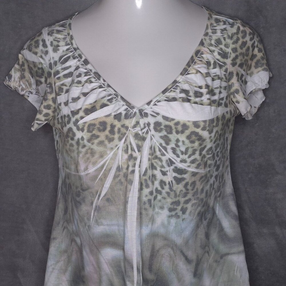 Vintage One World Leopard Print V-Neck Shirt M Short Sleeve Top